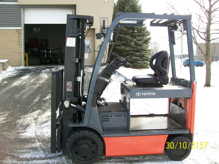Used forklift for sale in Lachine | 2016 TOYOTA 5,000 LB Electric Cushion Forklift Longbox | Model: 8FBCHU25