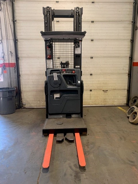 Used forklift for sale in Boucherville | 2019 TOYOTA 3,000 LB Electric Order Picker | Model: 8BPU15273