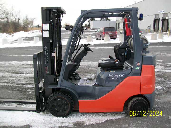 Used forklift for sale in Boucherville | 2021 TOYOTA 5,000 LB IC Cushion Forklift | Model: 8FGCU25