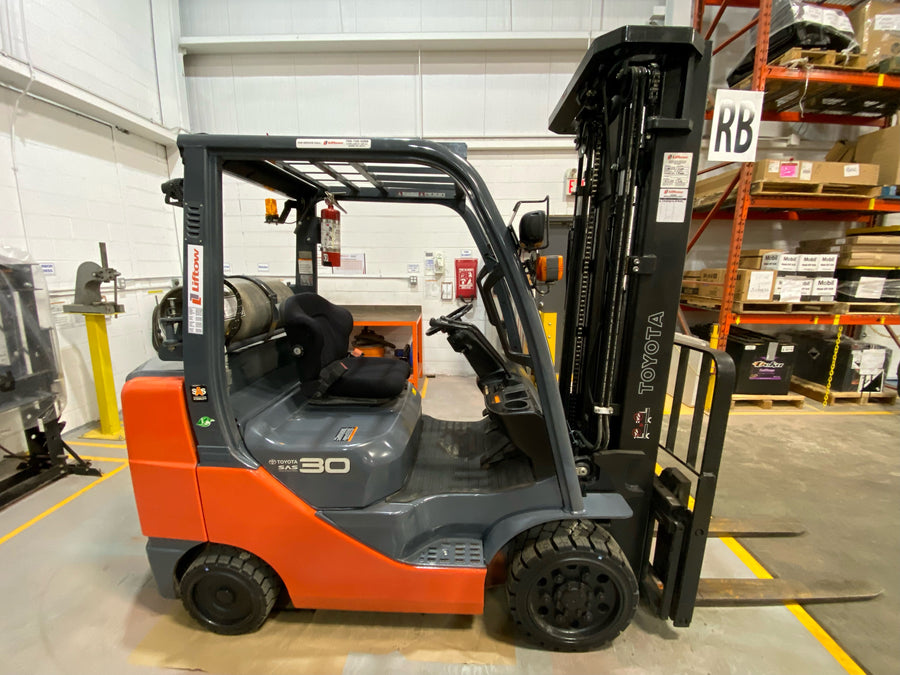Used forklift for sale in Kitchener | 2018 TOYOTA 6,000 LB IC Cushion Forklift | Model: 8FGCU30