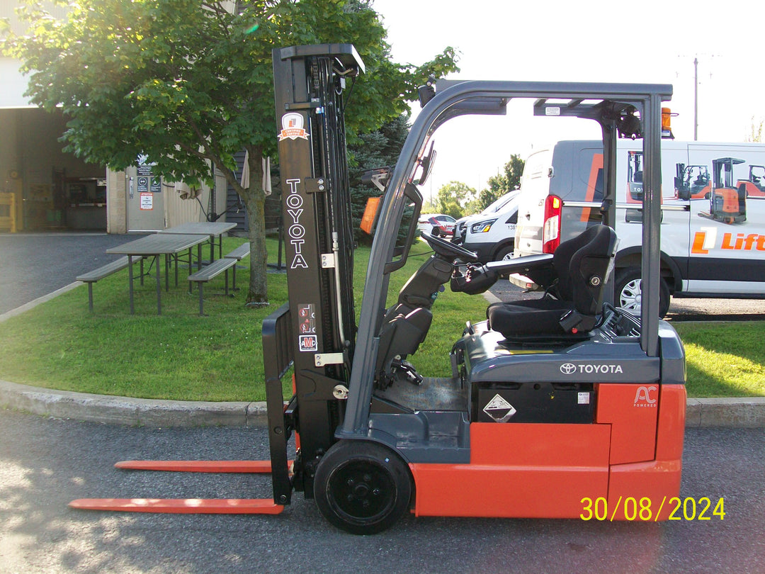 Used forklift for sale in Boucherville | 2019 TOYOTA 3,500 LB 3-Wheel Electric Forklift | Model: 8FBE18U