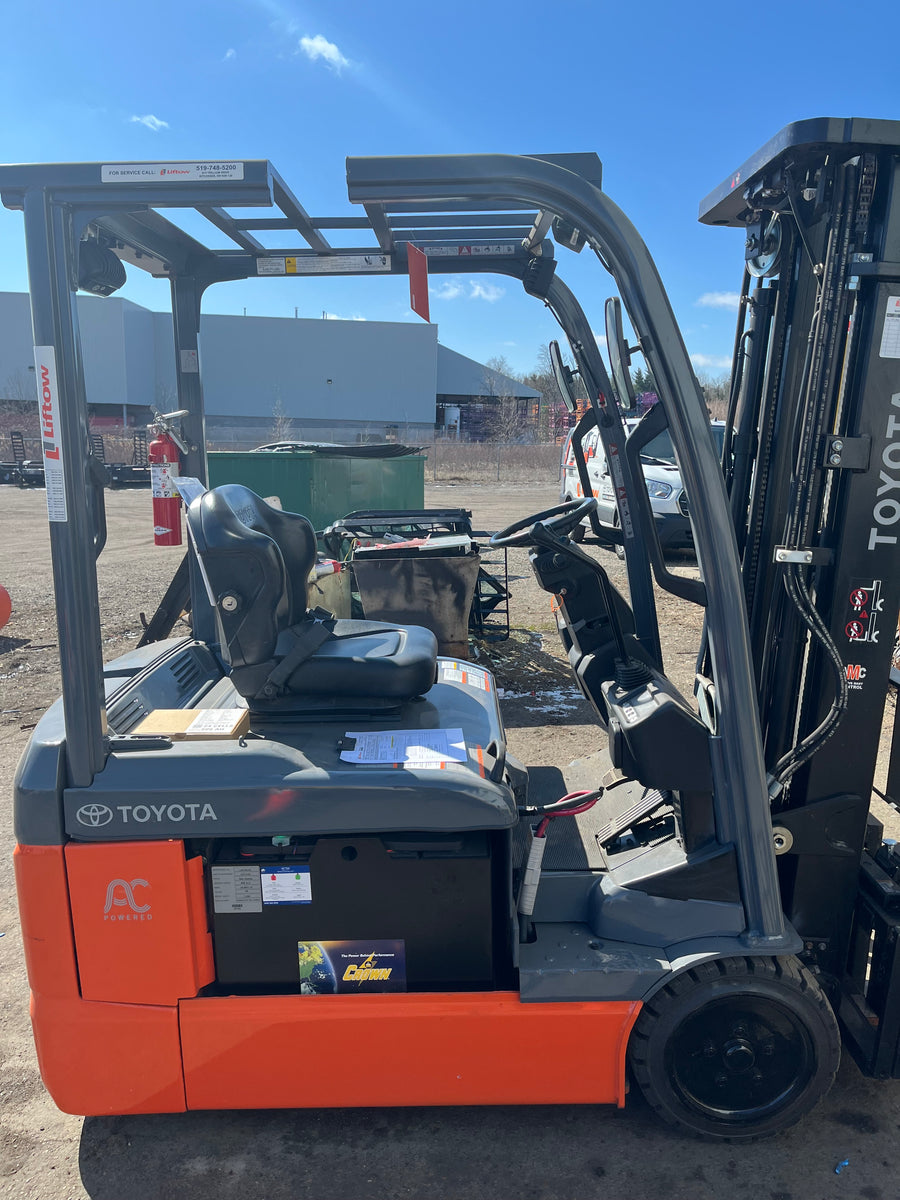 Used forklift for sale in Kitchener | 2022 TOYOTA 4,000 LB 3-Wheel Electric Forklift | Model: 8FBE20U