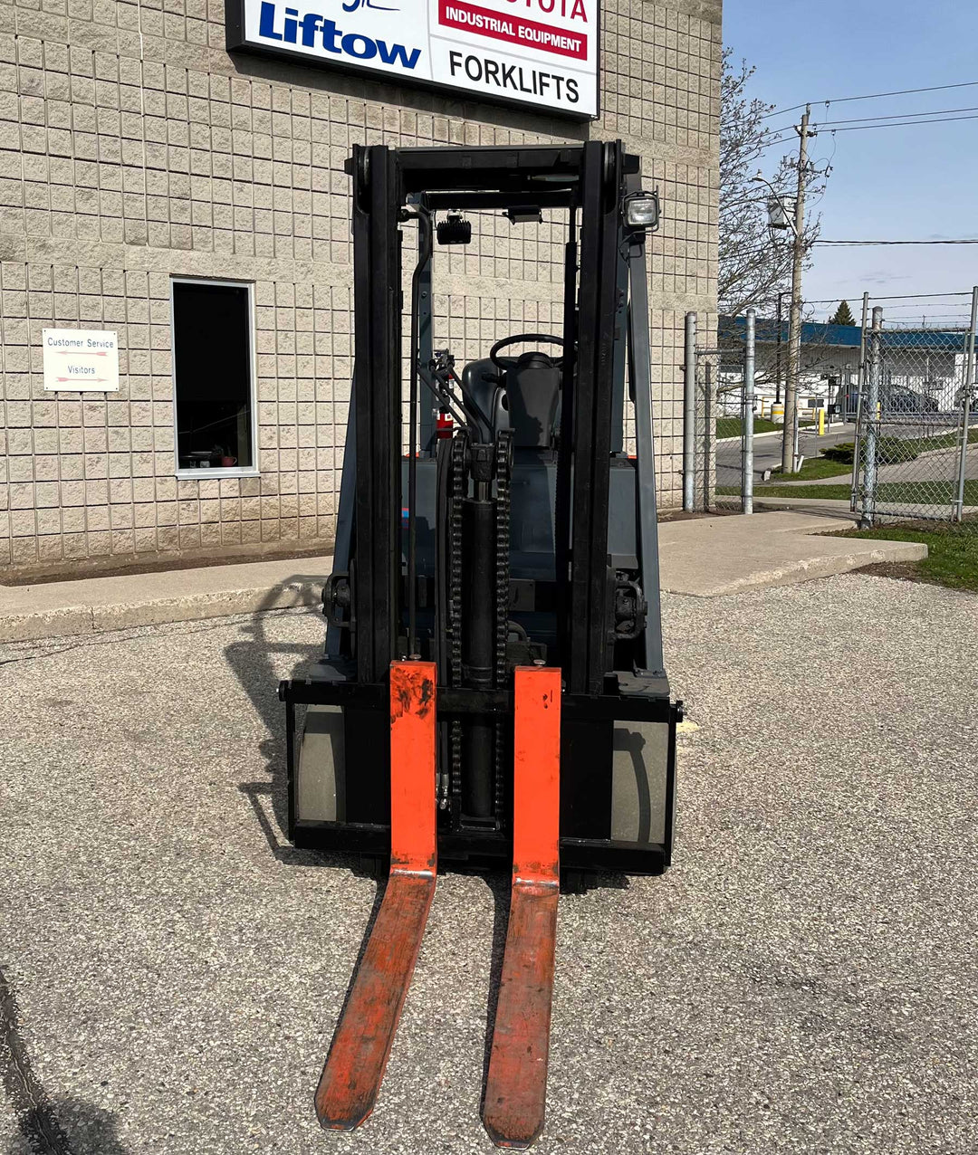 Used forklift for sale in Kitchener | 2011 TOYOTA 6,000 LB Electric Cushion Forklift | Model: 8FBCU30