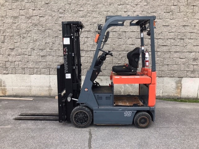 Used forklift for sale in Lachine | 2015 TOYOTA 3,500 LB Electric Cushion Forklift | Model: 7FBCU18