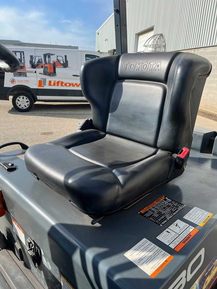 Used forklift for sale in Kitchener | 2011 TOYOTA 6,000 LB Electric Cushion Forklift | Model: 8FBCU30