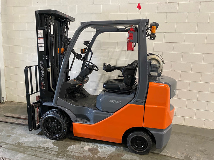 Used forklift for sale in Hamilton | 2019 TOYOTA 6,000 LB IC Cushion Forklift | Model: 8FGCU30