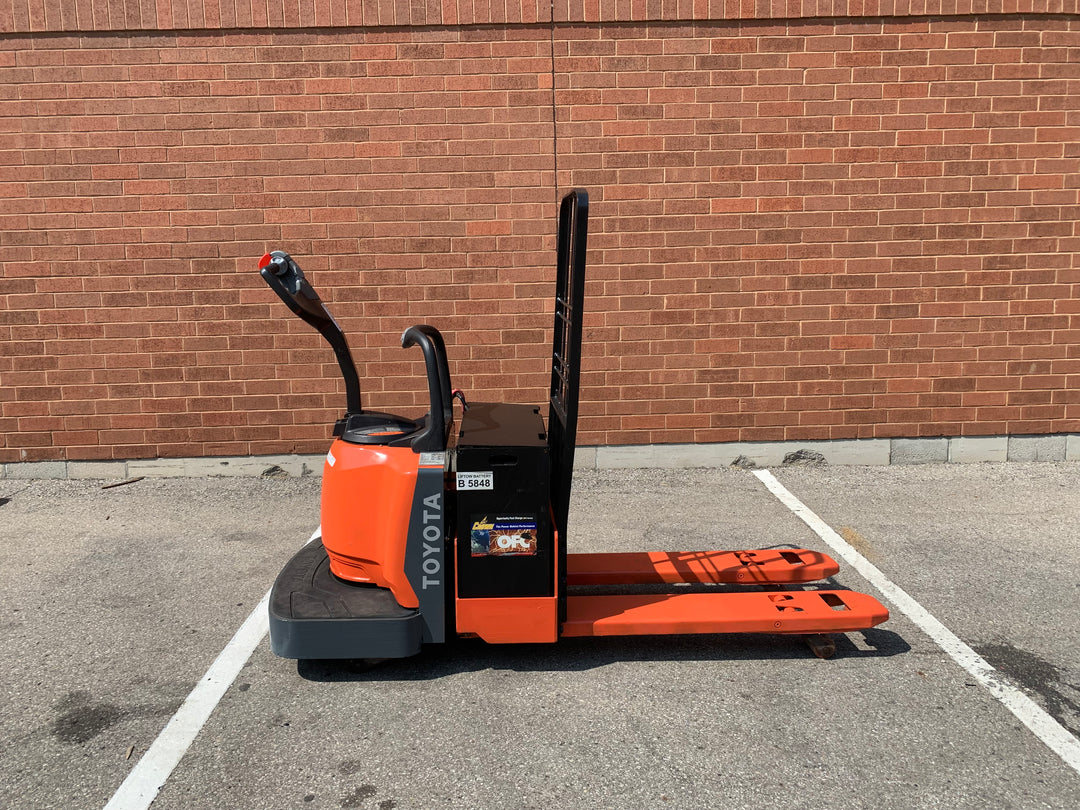 Used forklift for sale in Toronto | 2020 TOYOTA 6,000 LB Electric Walkie Rider Pallet Truck | Model: 8HBE30