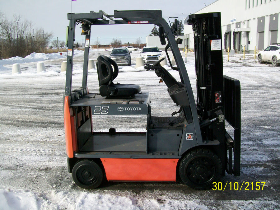 Used forklift for sale in Lachine | 2016 TOYOTA 5,000 LB Electric Cushion Forklift Longbox | Model: 8FBCHU25