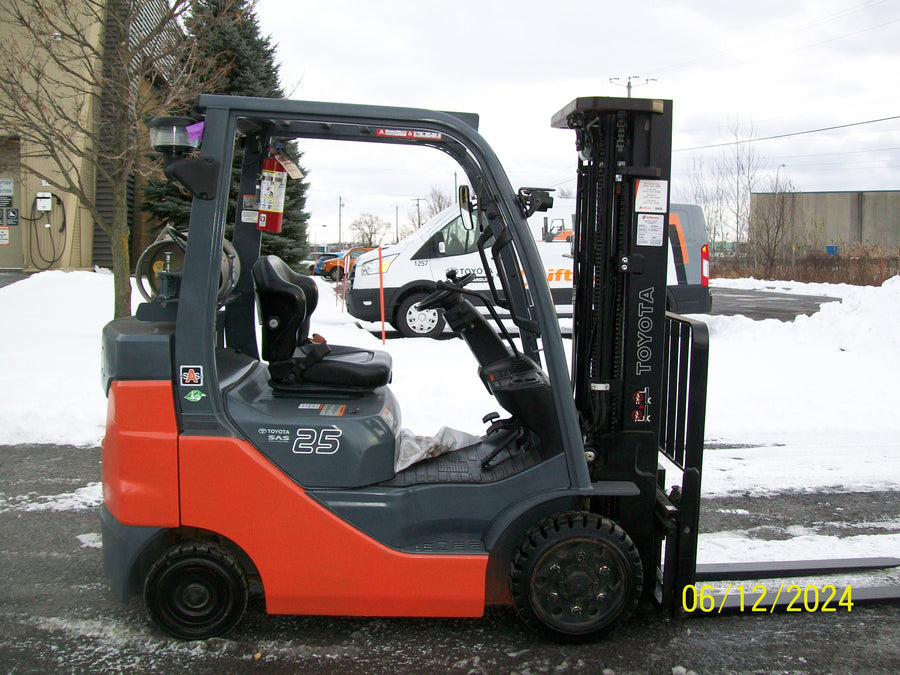 Used forklift for sale in Boucherville | 2021 TOYOTA 5,000 LB IC Cushion Forklift | Model: 8FGCU25