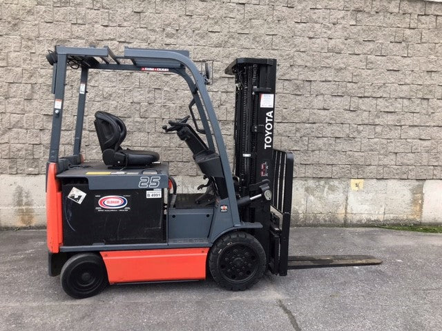 Used forklift for sale in Lachine | 2018 TOYOTA 5,000 LB Electric Cushion Forklift Longbox | Model: 8FBCHU25