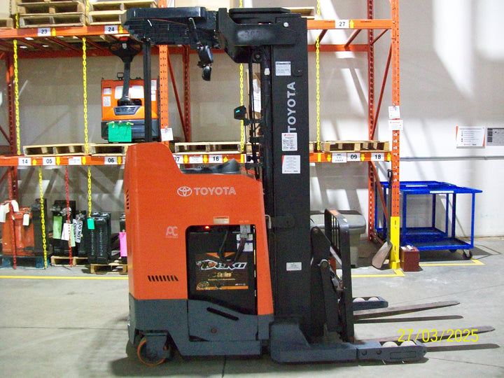 Used forklift for sale in Boucherville | 2018 TOYOTA 3,000 LB Electric Double Reach Truck | Model: 9BD153L207
