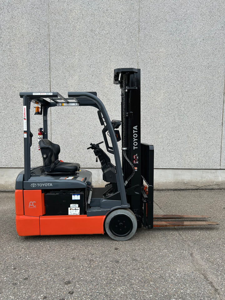 Used forklift for sale in Vaughan | 2016 TOYOTA 3,500 LB 3-Wheel Electric Forklift | Model: 8FBE18U