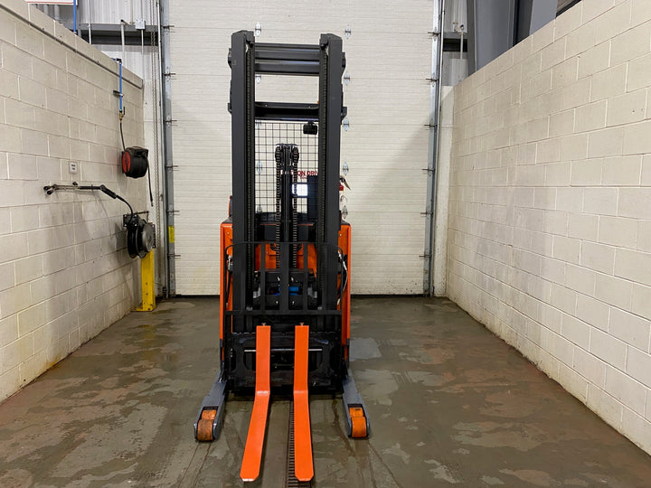 Used forklift for sale in Hamilton | 2019 TOYOTA 3,500 LB Electric Reach Truck | Model: 9BR183M241