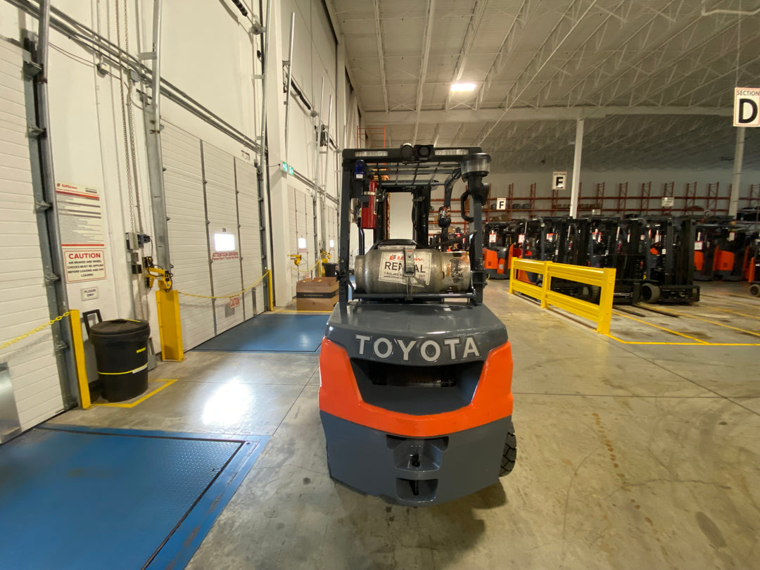 Used forklift for sale in Ajax | 2021 TOYOTA 6000 LB IC Pneumatic Forklift | Model: 8FGU30