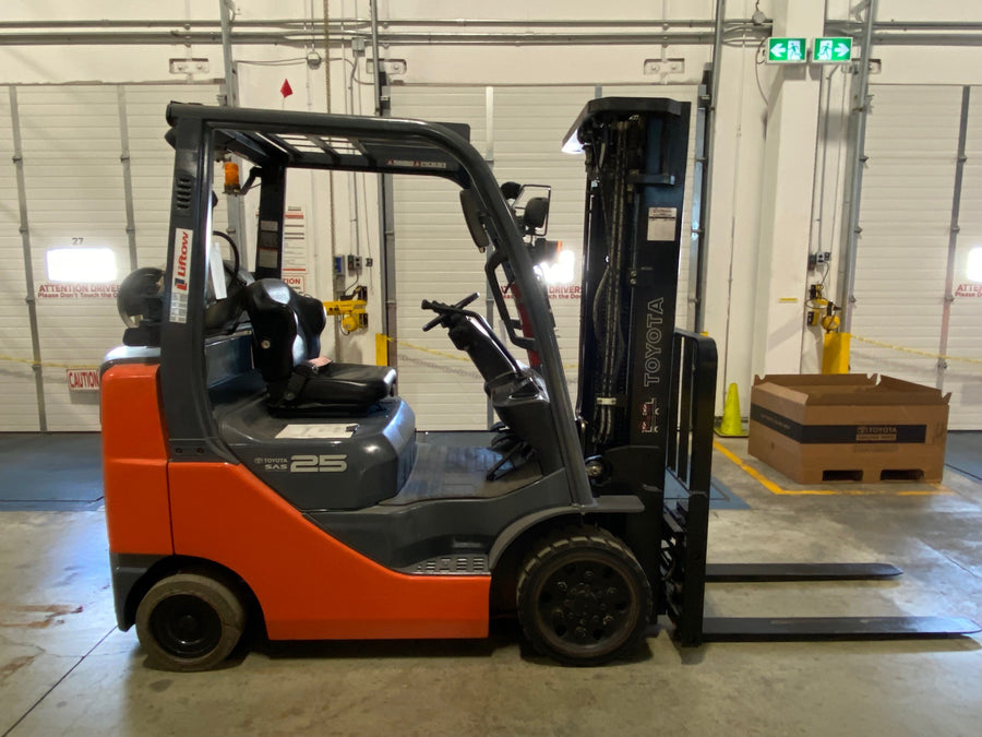 Used forklift for sale in Ajax | 2017 TOYOTA 5000 LB IC Cushion Forklift | Model: 8FGCU25