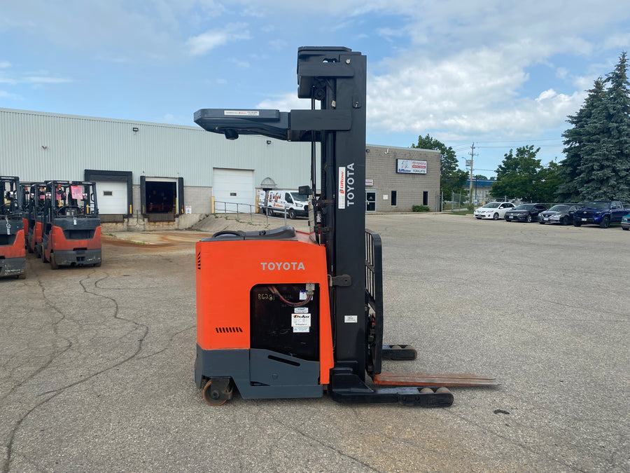 Used forklift for sale in Kitchener | 2020 TOYOTA 4,500 LB Electric Reach Truck | Model: 9BR233X250