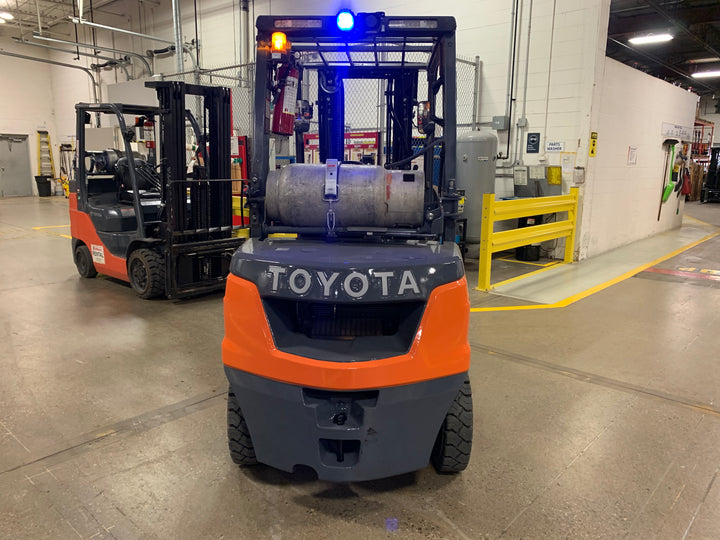 Used forklift for sale in Toronto | 2022 TOYOTA 5,000 LB IC Pneumatic Forklift | Model: 50-8FGU25