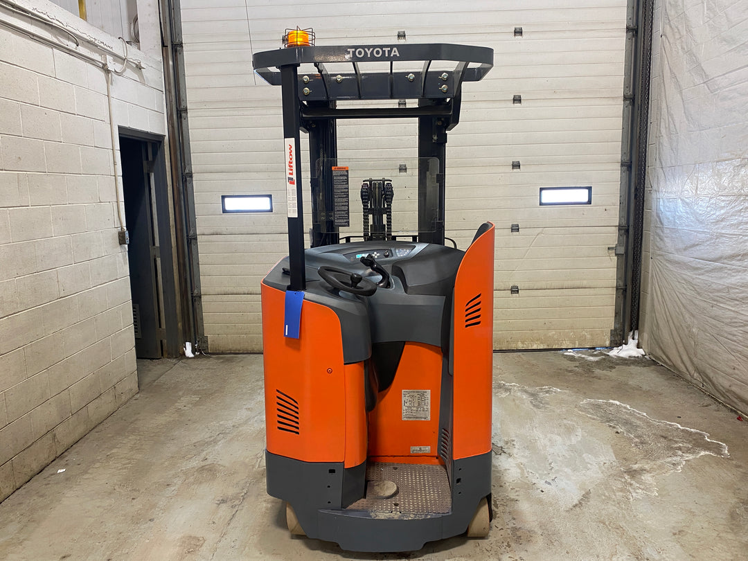 Used forklift for sale in Barrie | 2018 TOYOTA 3,500 LB Electric Reach Truck | Model: 9BR182S193