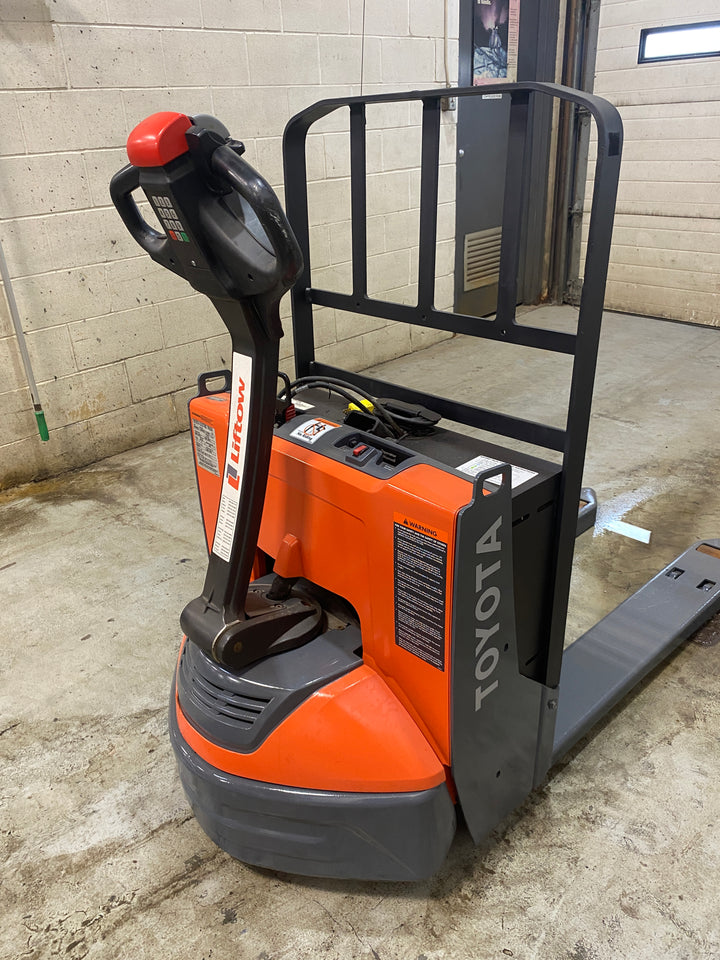 Used forklift for sale in Barrie | 2021 TOYOTA 4,500 LB Electric Walkie Pallet Truck | Model: 8HBW23