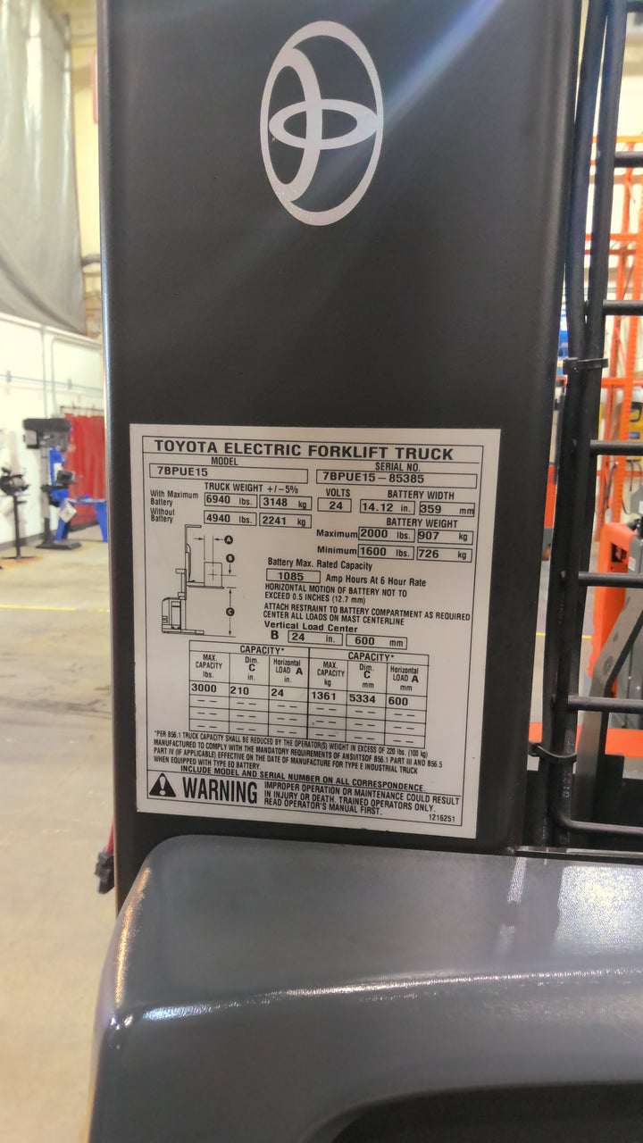 Used forklift for sale in Lachine | 2018 TOYOTA 3,000 LB Electric Order Picker | Model: 7BPUE15210