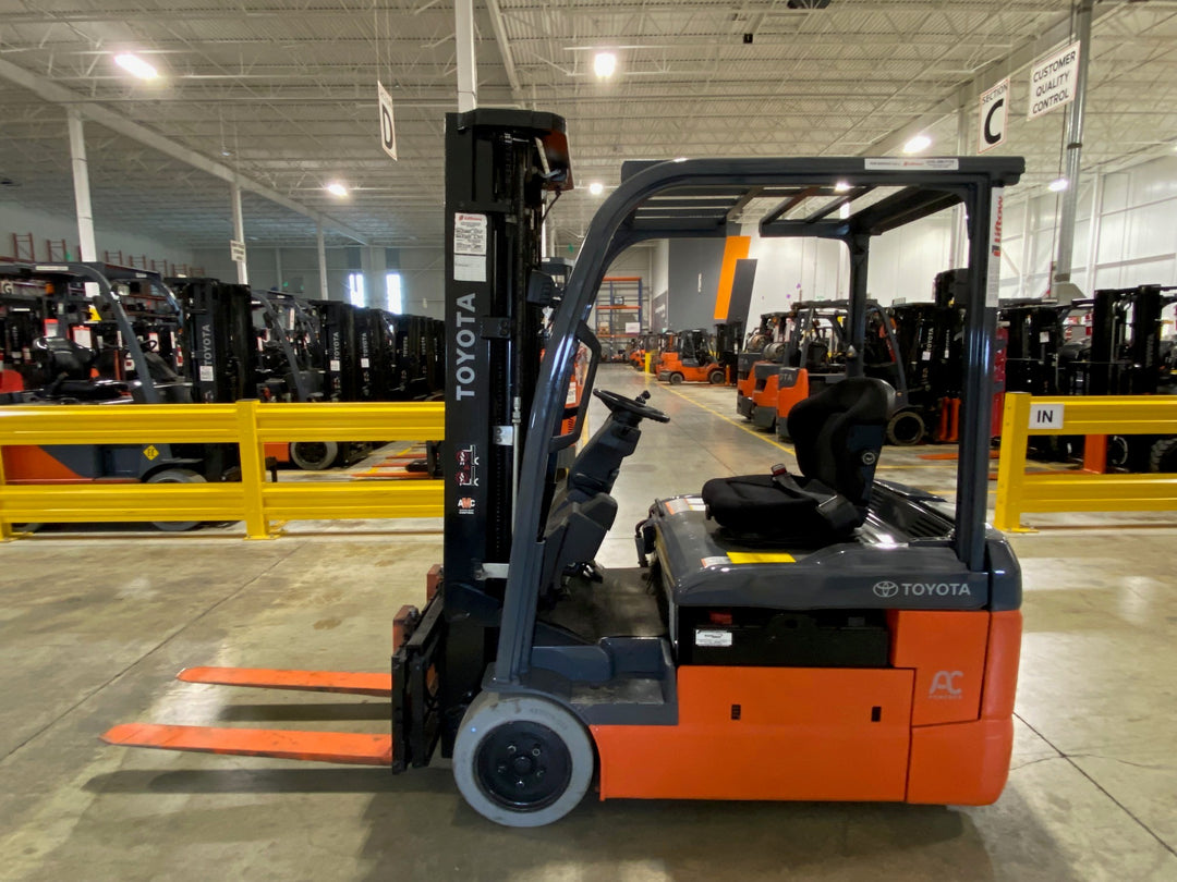 Used forklift for sale in Vaughan | 2019 TOYOTA 4,000 LB 3-Wheel Electric Forklift | Model: 8FBE20U
