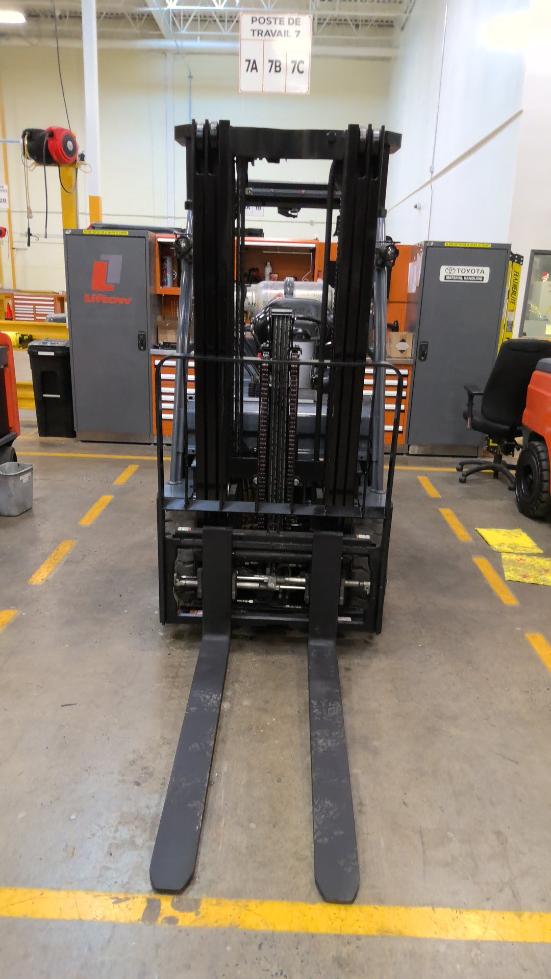 Used forklift for sale in Lachine | 2021 TOYOTA 5,000 LB IC Cushion Forklift | Model: 8FGCU25
