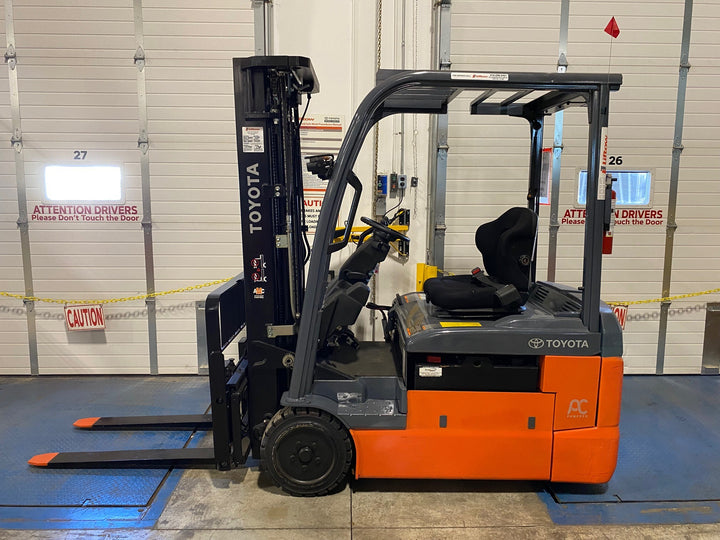Used forklift for sale in Ajax | 2020 TOYOTA 4000 LB 3-Wheel Electric Forklift | Model: 8FBE20U