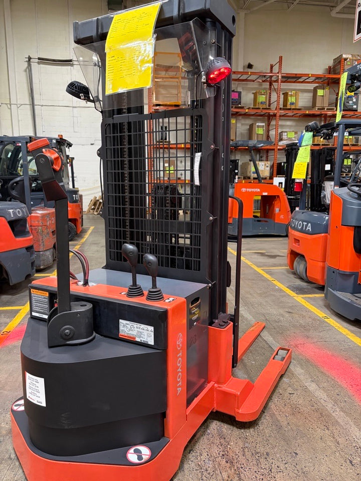 Used forklift for sale in Lachine | 2013 TOYOTA 3,000 LB Electric Walkie Reach Walkie Stacker | Model: 6BWR153F89