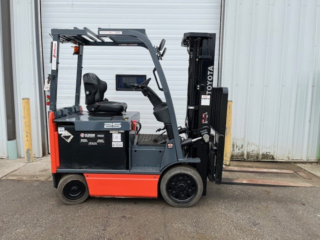 Used forklift for sale in London | 2018 TOYOTA 5,000 LB Electric Cushion Forklift Longbox | Model: 8FBCHU25