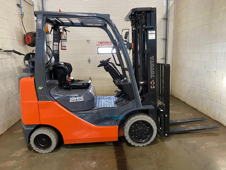 Used forklift for sale in Hamilton | 2019 TOYOTA 5,000 LB IC Cushion Forklift | Model: 8FGCU25