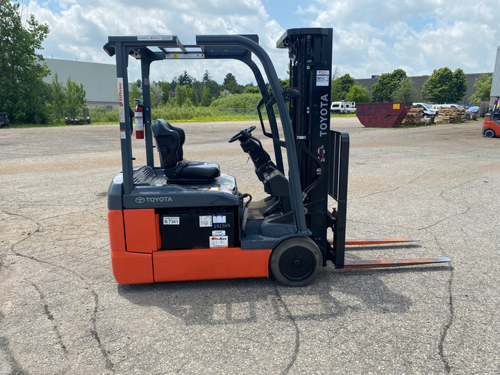 Used forklift for sale in Kitchener | 2021 TOYOTA 4,000 LB 3-Wheel Electric Forklift | Model: 8FBE20U