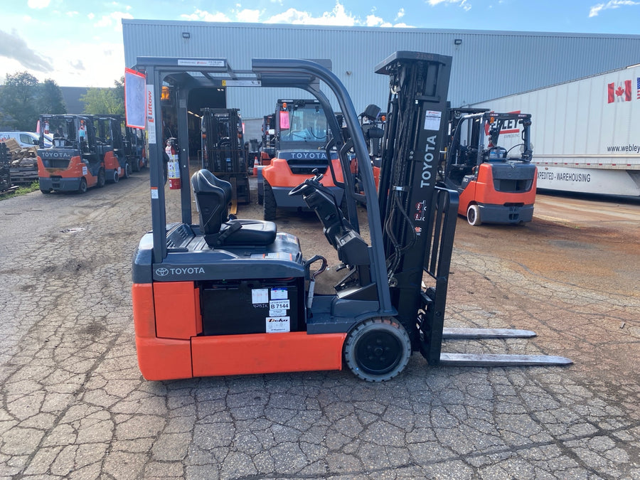 Used forklift for sale in Kitchener | 2021 TOYOTA 4,000 LB 3-Wheel Electric Forklift | Model: 8FBE20U