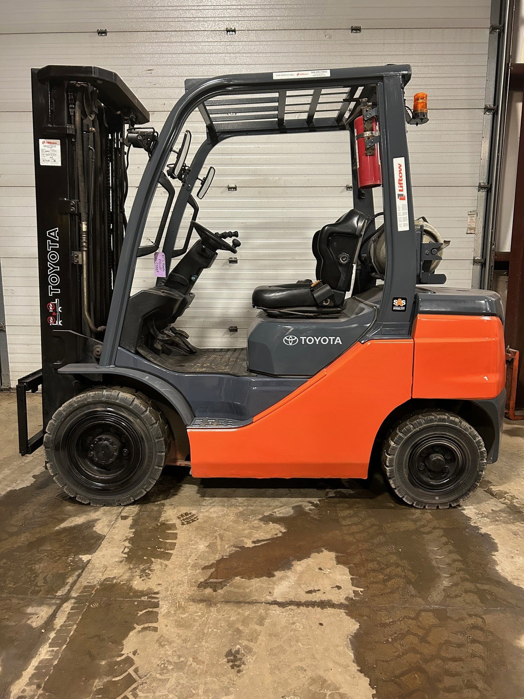 Used forklift for sale in Moncton | 2021 TOYOTA 5,000 LB IC Pneumatic Forklift | Model: 8FGU25
