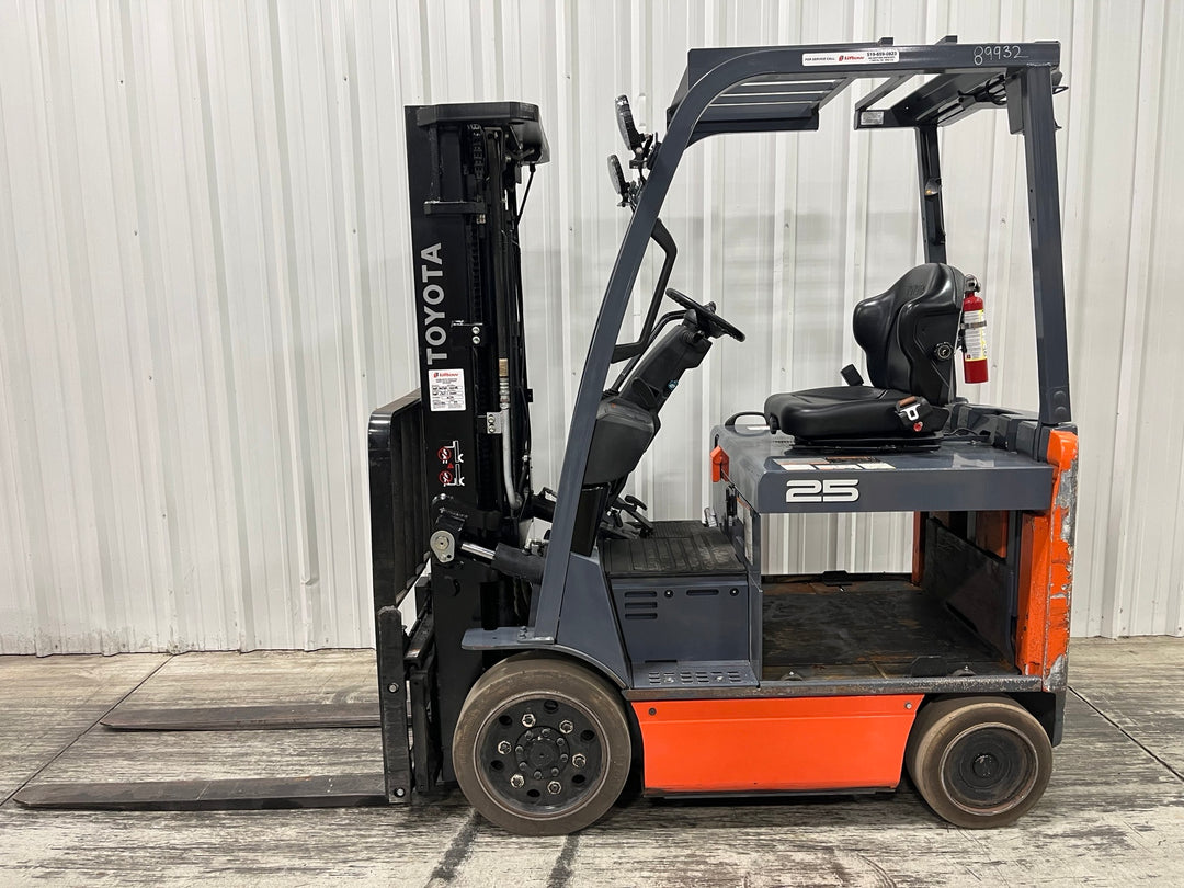 Used forklift for sale in London | 2022 TOYOTA 5000 LB Electric Cushion Forklift | Model: 8FBCU25