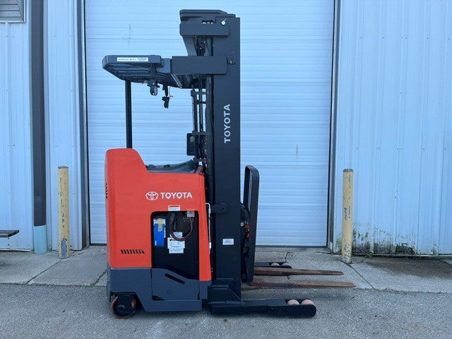 Used forklift for sale in Kitchener | 2019 TOYOTA 3,500 LB Electric Reach Truck | Model: 9BR183M241