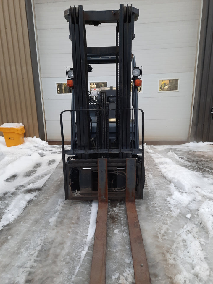 Used forklift for sale in Quebec | 2015 TOYOTA 6000 LB IC Cushion Forklift | Model: 8FGCU30