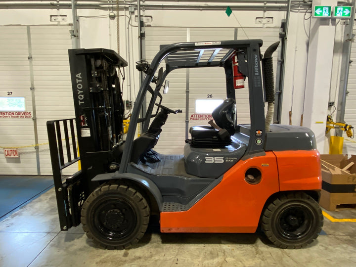 Used forklift for sale in Ajax | 2021 TOYOTA 8,000 LB Diesel Pneumatic Forklift | Model: 8FD35U