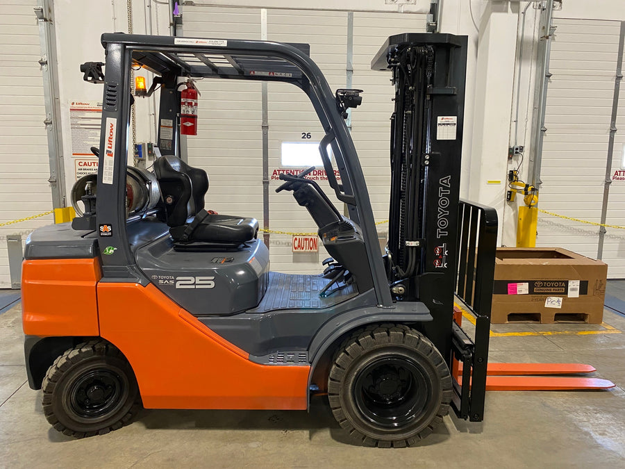 Used forklift for sale in Ajax | 2022 TOYOTA 5,000 LB IC Pneumatic Forklift | Model: 50-8FGU25
