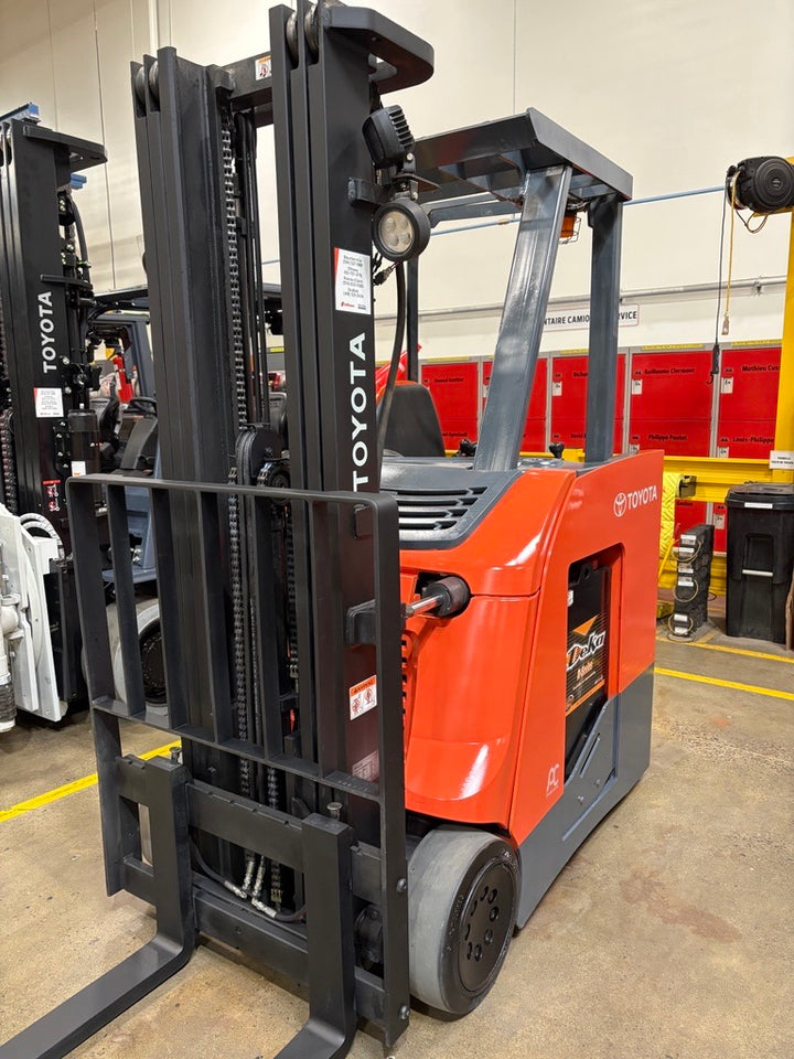 Used forklift for sale in Lachine | 2018 TOYOTA 4,000 LB Electric Standup Counterbalance | Model: 8BNCU20M203