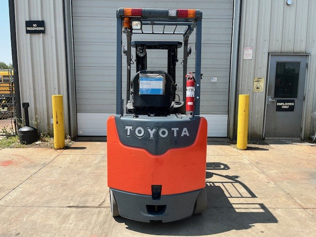 Used forklift for sale in London | 2015 TOYOTA 6000 LB Electric Cushion Forklift | Model: 8FBCU30