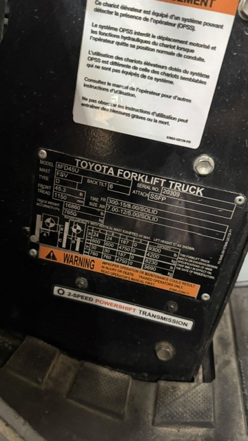 Used forklift for sale in Lachine | 2020 TOYOTA 10,000 LB Diesel Pneumatic Forklift | Model: 8FD45U