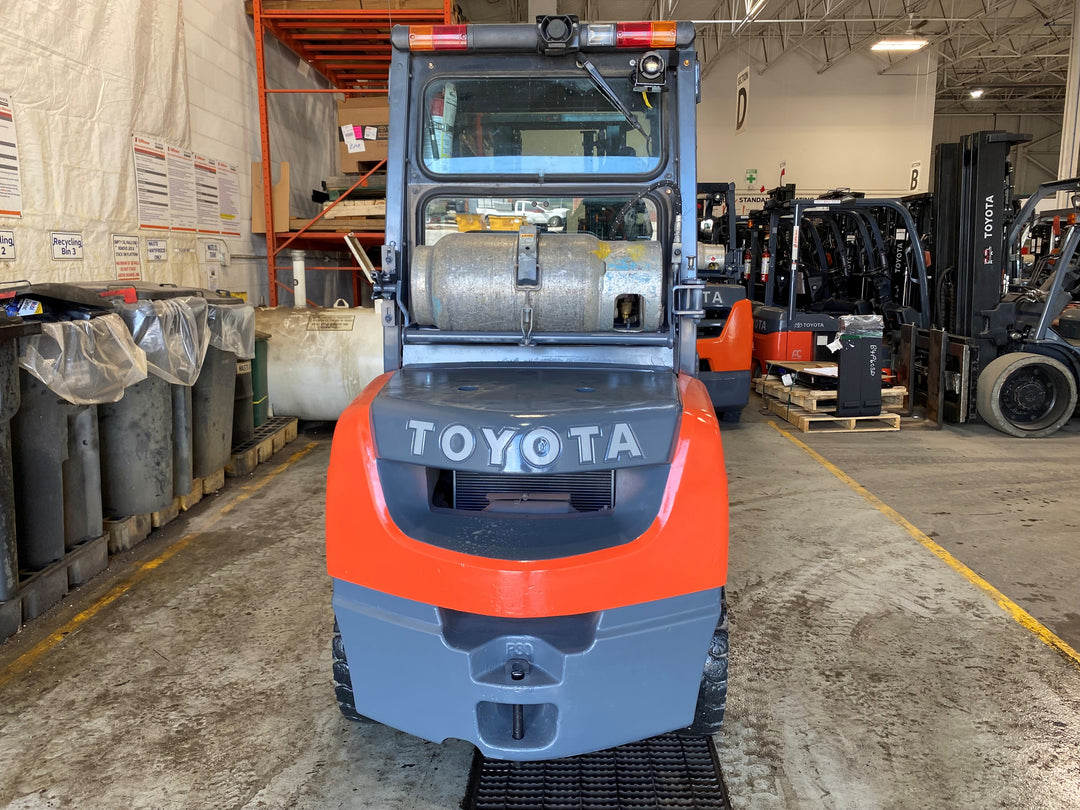 Used forklift for sale in Barrie | 2019 TOYOTA 6,000 LB IC Pneumatic Forklift | Model: 8FGU30