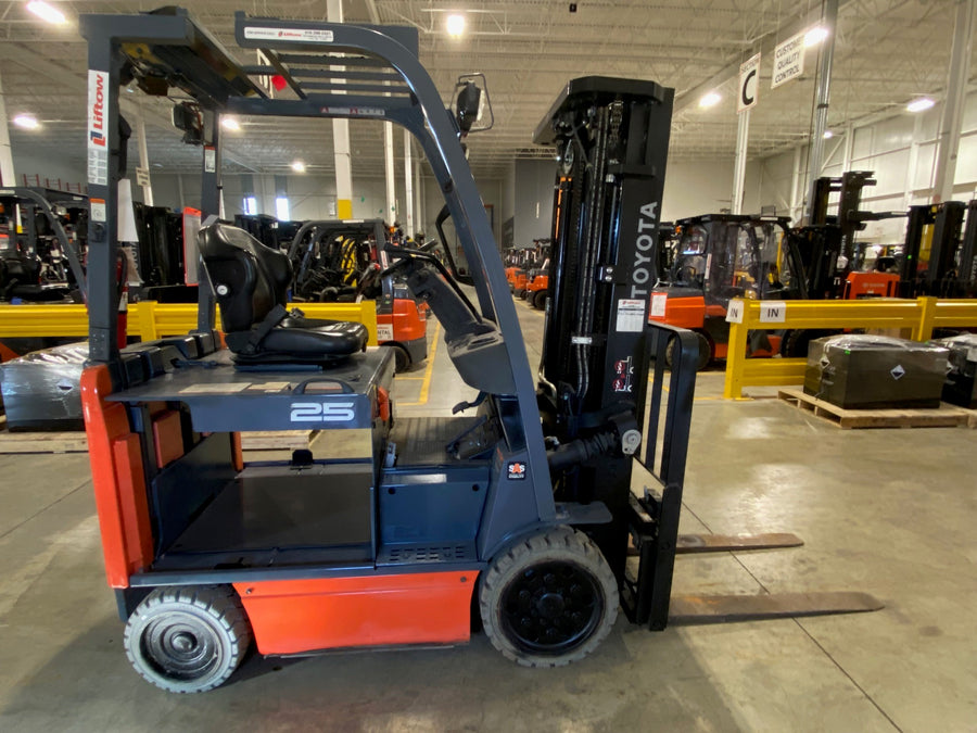 Used forklift for sale in Vaughan | 2022 TOYOTA 5,000 LB Electric Cushion Forklift | Model: 8FBCU25