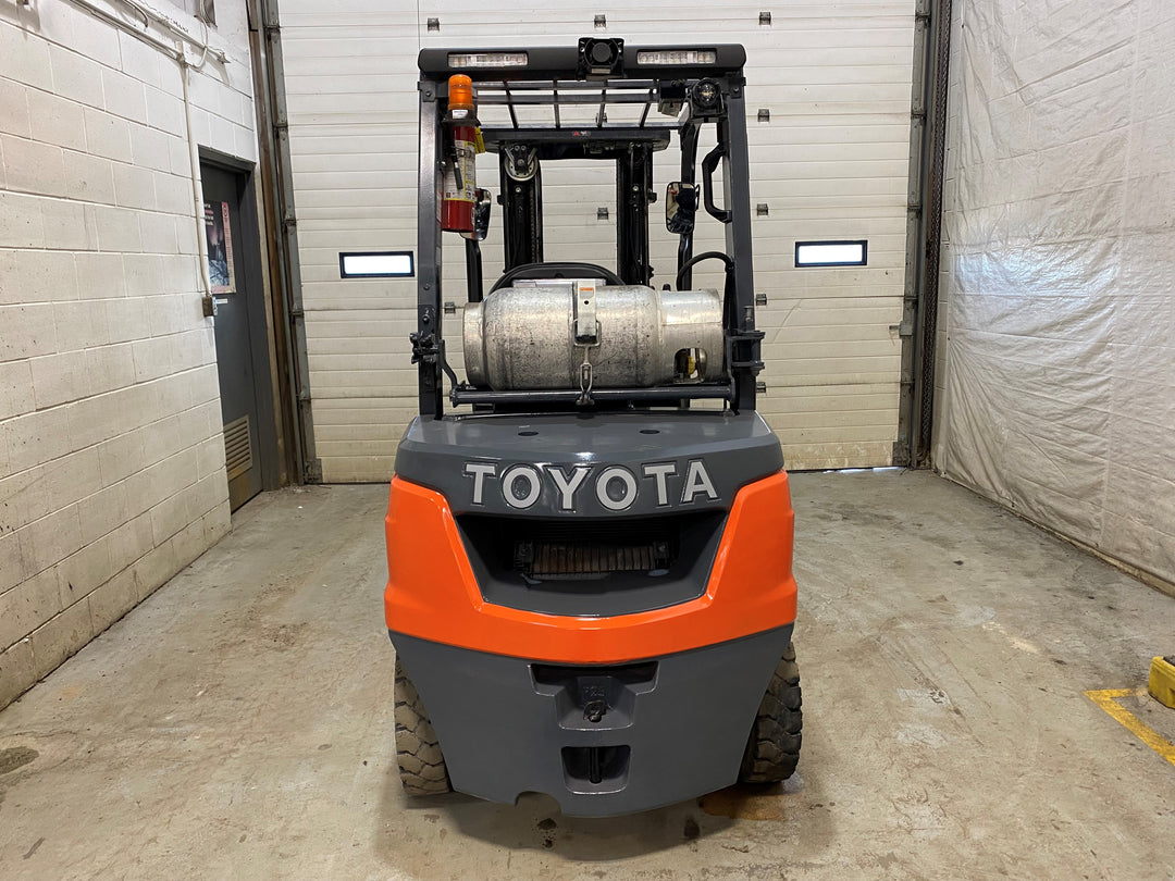 Used forklift for sale in Barrie | 2021 TOYOTA 5000 LB IC Pneumatic Forklift | Model: 8FGU25