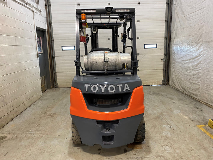 Used forklift for sale in Barrie | 2021 TOYOTA 5000 LB IC Pneumatic Forklift | Model: 8FGU25