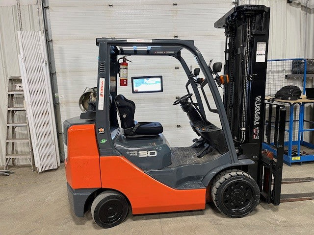 Used forklift for sale in London | 2018 TOYOTA 6,000 LB IC Cushion Forklift | Model: 8FGCU30