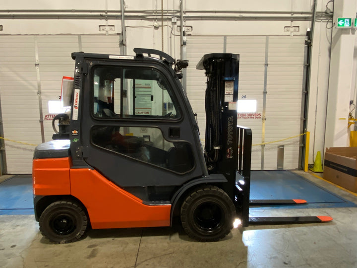 Used forklift for sale in Vaughan | 2021 TOYOTA 5000 LB IC Pneumatic Forklift | Model: 8FGU25