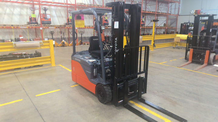Used forklift for sale in Lachine | 2021 TOYOTA 4,000 LB 3-Wheel Electric Forklift | Model: 8FBE20U