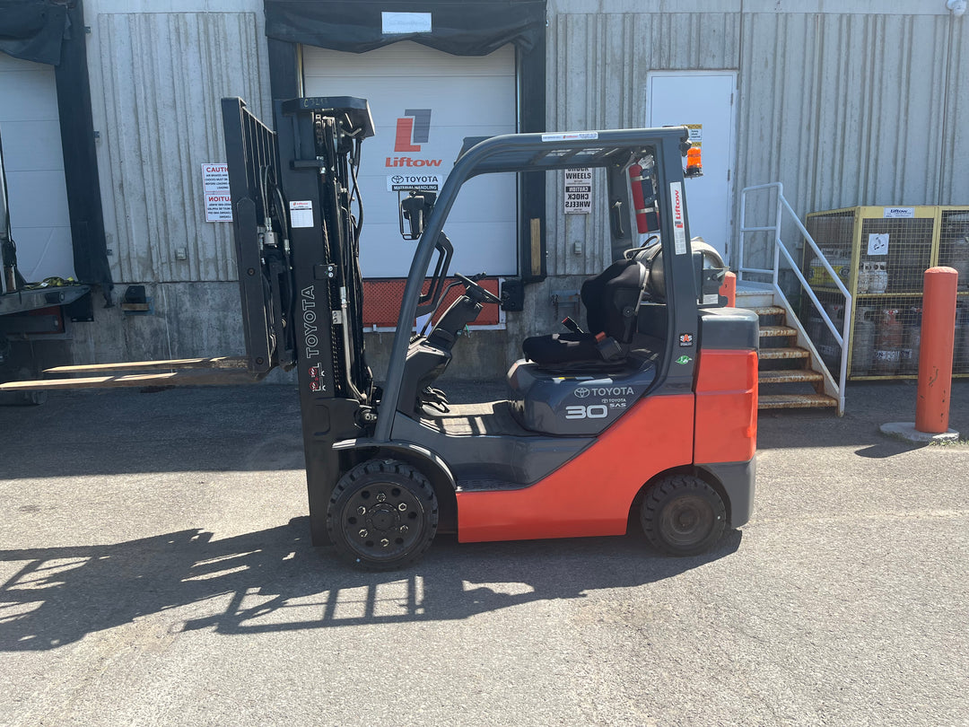 Used forklift for sale in Ottawa | 2021 TOYOTA 6,000 LB IC Cushion Forklift | Model: 8FGCU30
