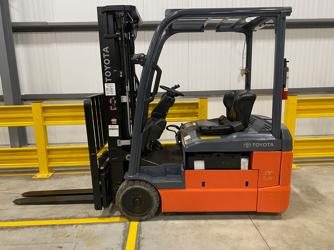 Used forklift for sale in Barrie | 2022 TOYOTA 4,000 LB 3-Wheel Electric Forklift | Model: 8FBE20U